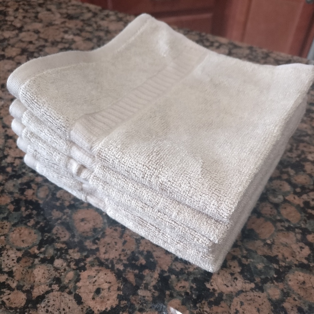 New 6 Piece Silky Soft Bamboo Washcloths (BROWN)